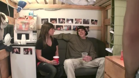 Dick Dorm: College Dorm BJ: Gays & Straights