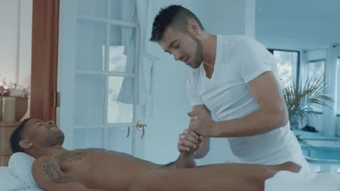 Noir Male: Dante Colle playing with Leon Reddz